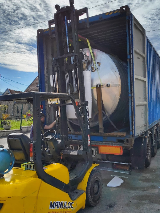 2000L ターンキー醸造所がフランスに到着 — コンセプトから最初の醸造まで