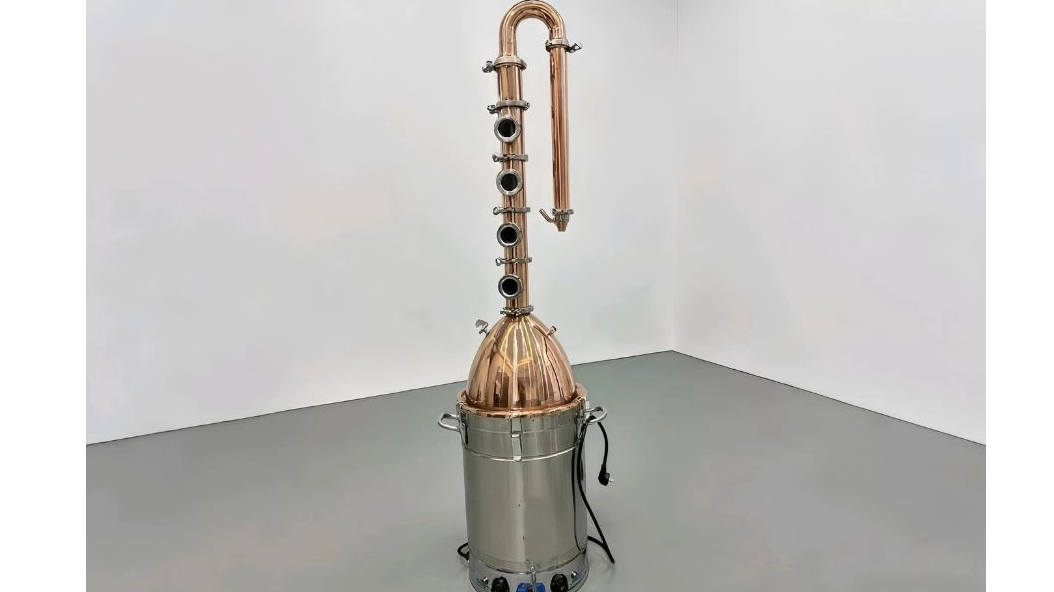 Hvordan velge det beste destilleriutstyret: En komplett kj&oslash;perveiledning