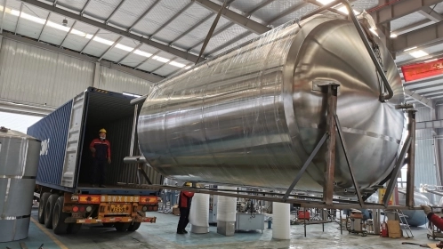 Hur man v&auml;ljer den b&auml;sta anpassade tanken f&ouml;r framtiden: En komplett k&ouml;parguide till branschtrender