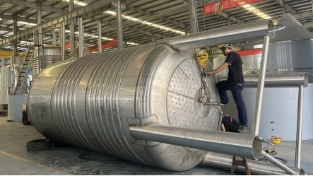 Hur man v&auml;ljer den b&auml;sta underh&aring;llsplanen f&ouml;r din skr&auml;ddarsydda tank: En komplett &auml;garguide